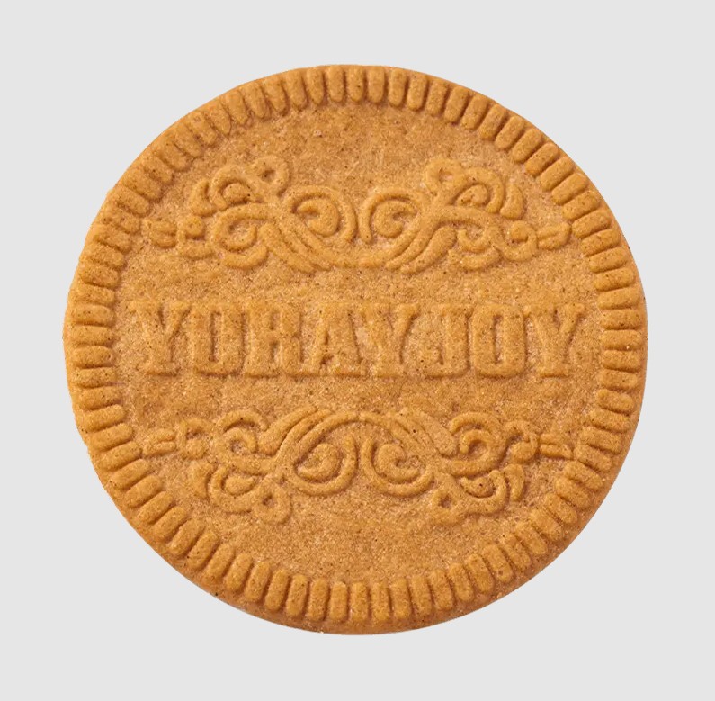 Por que o biscoito sanduíche de sorvete amolece após o congelamento? 